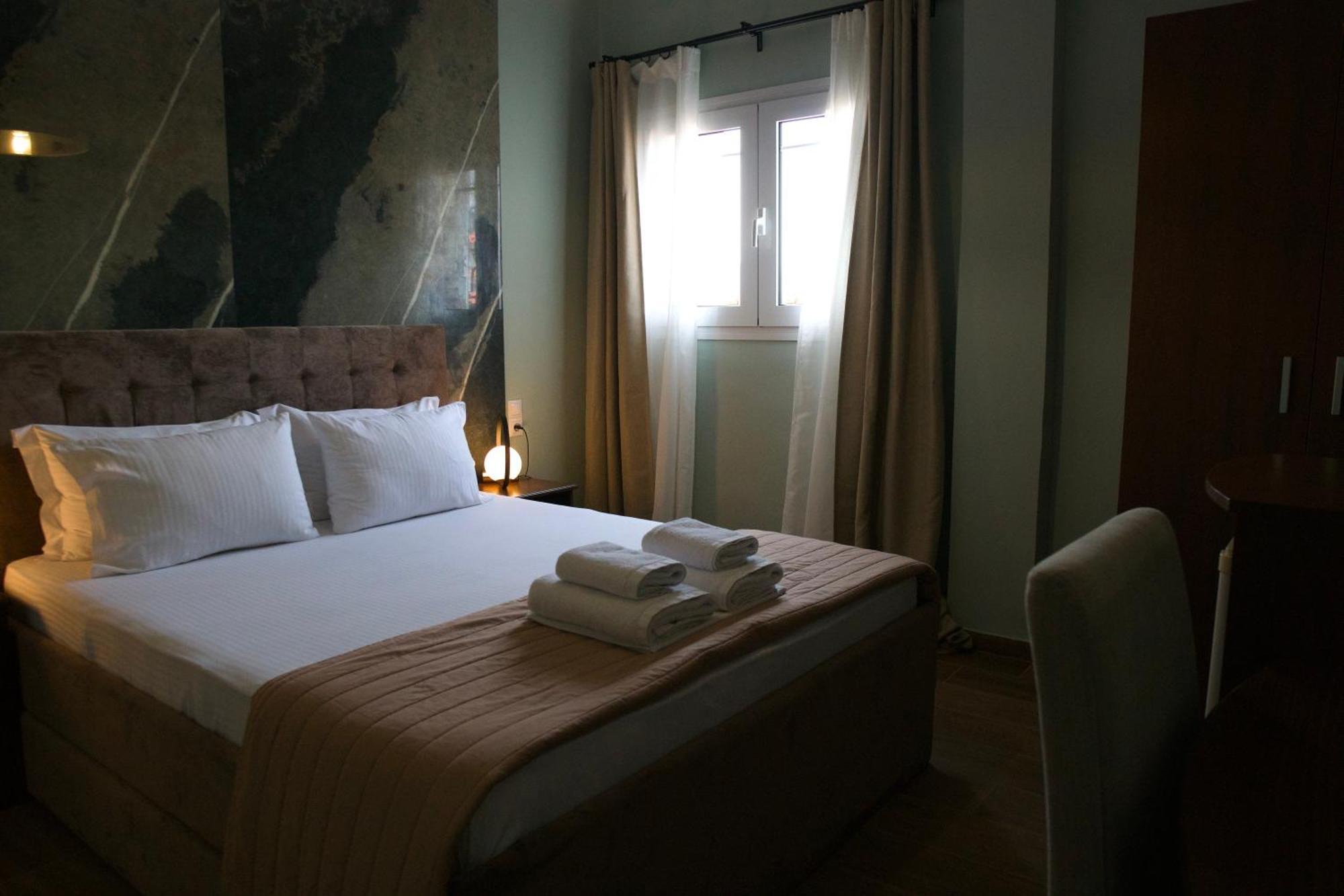 Guesthouse Batalogianni Kalambaka Eksteriør billede